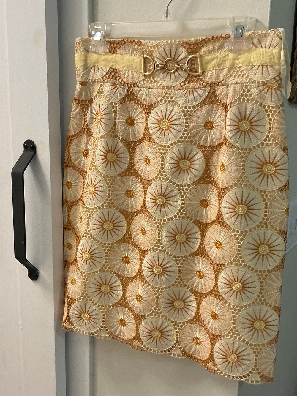 ANTONIO MELANI Cream and Gold Embroidered Lace Pencil Skirt